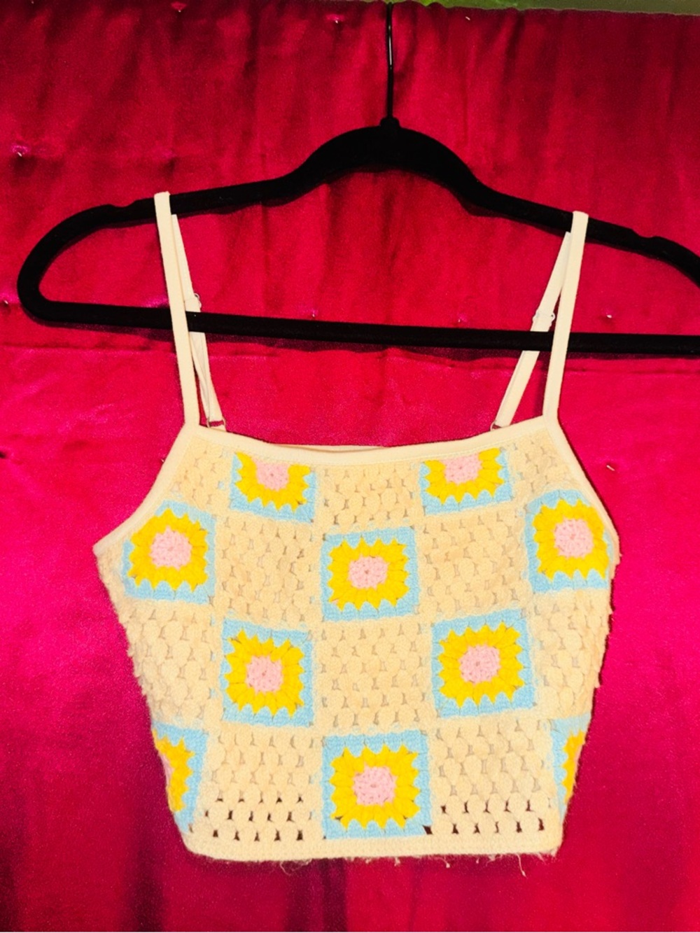 👑 Size xs wild fable Cream Crochet Tank with Yellow, Blue, Pink Flower Squares - Picture 4 of 6